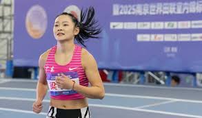 在赛前毫不